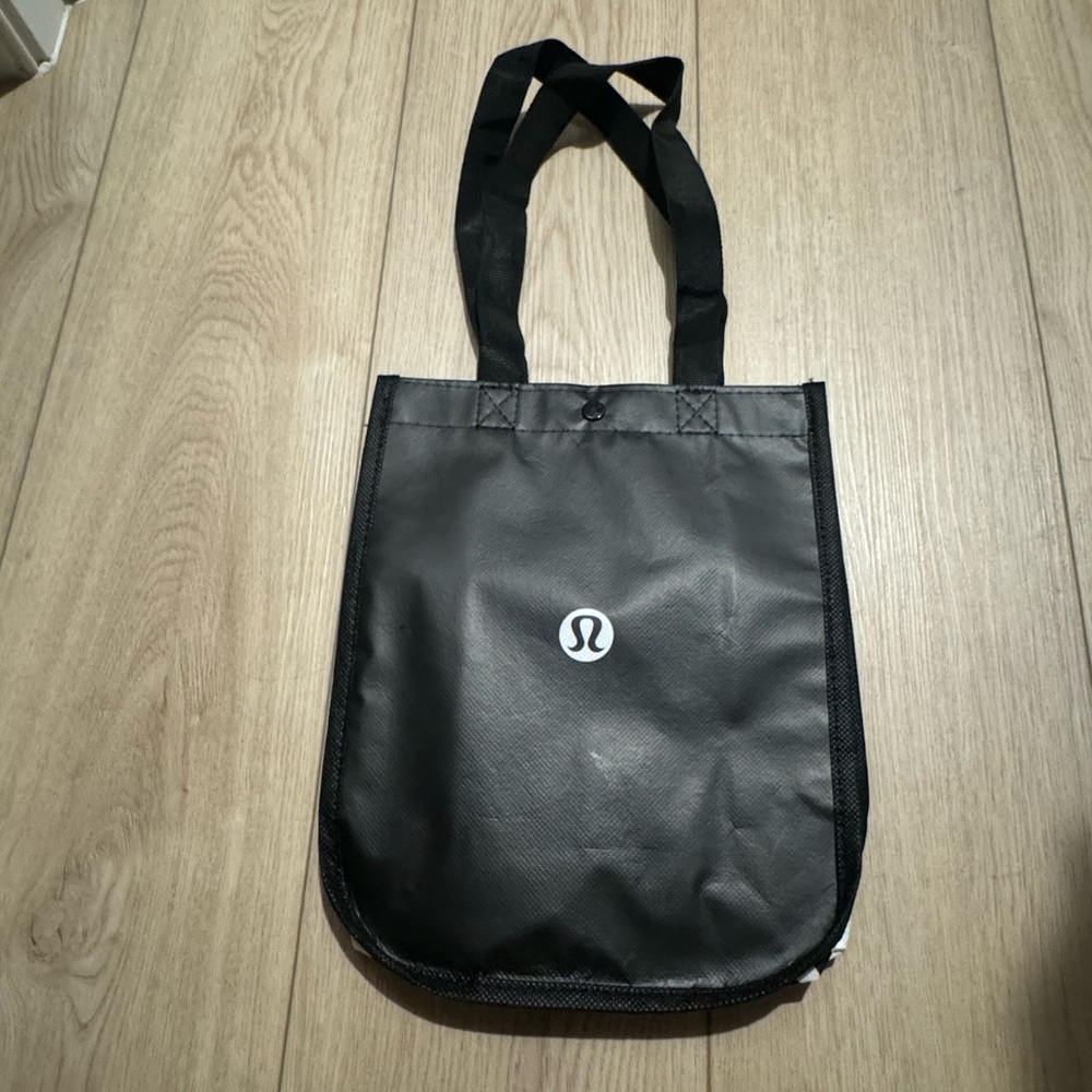black small lululemon bag